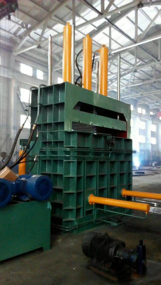 液压金属打包机